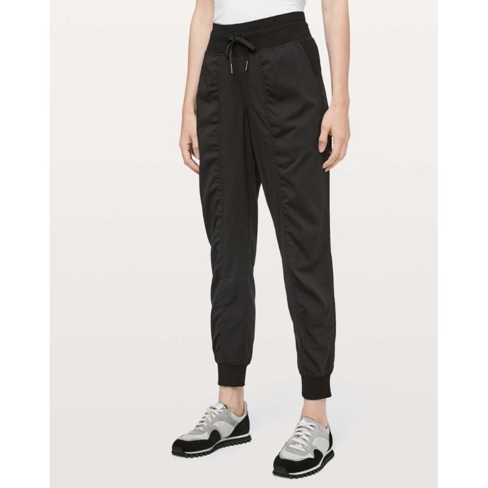 Lululemon Dance Studio Jogger 29" Pants‎ Black Size 6 Athleisure